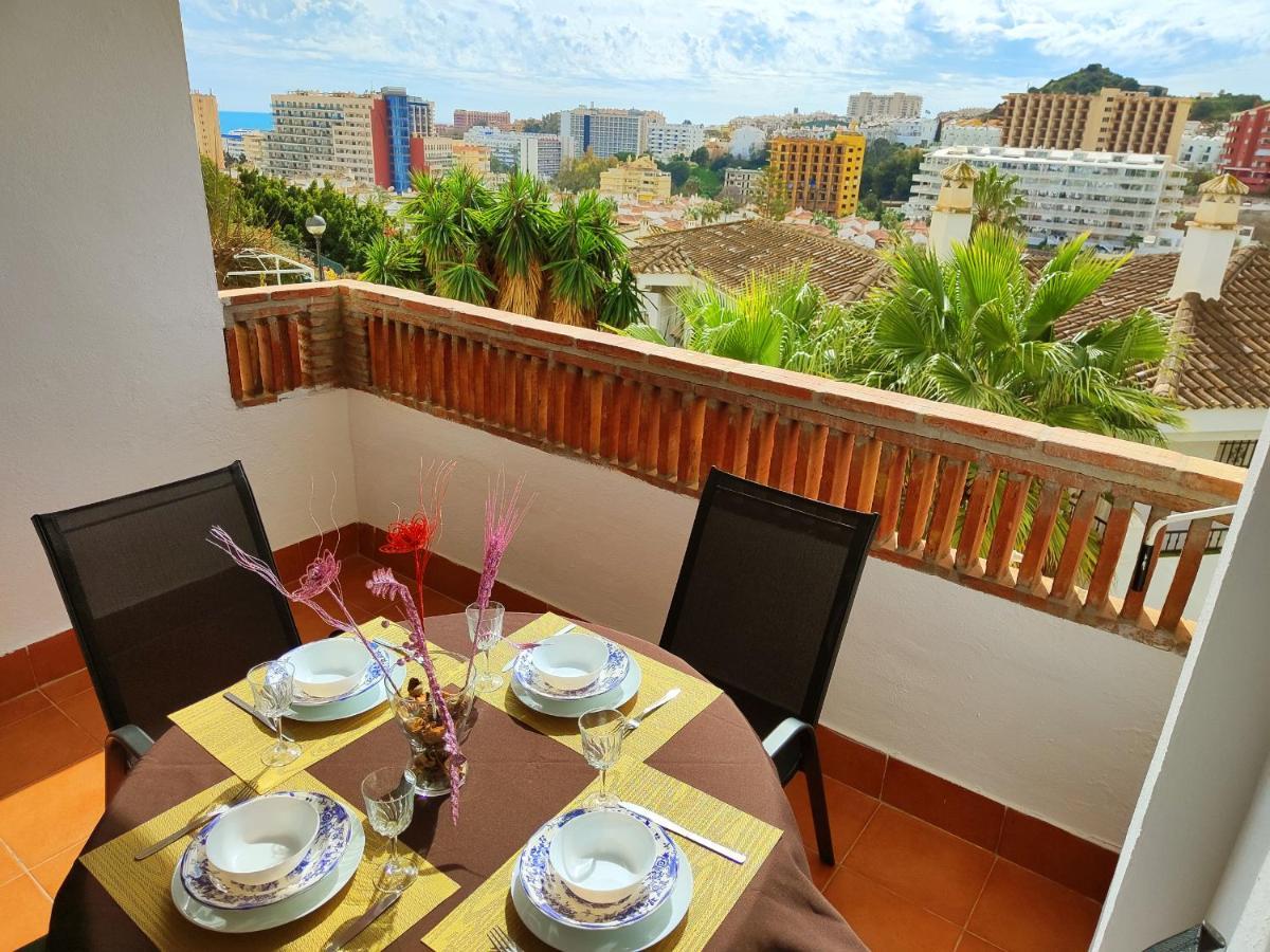 2Bdr Sunny Apartment With Pool And Private Parking In Benalmádena Eksteriør billede