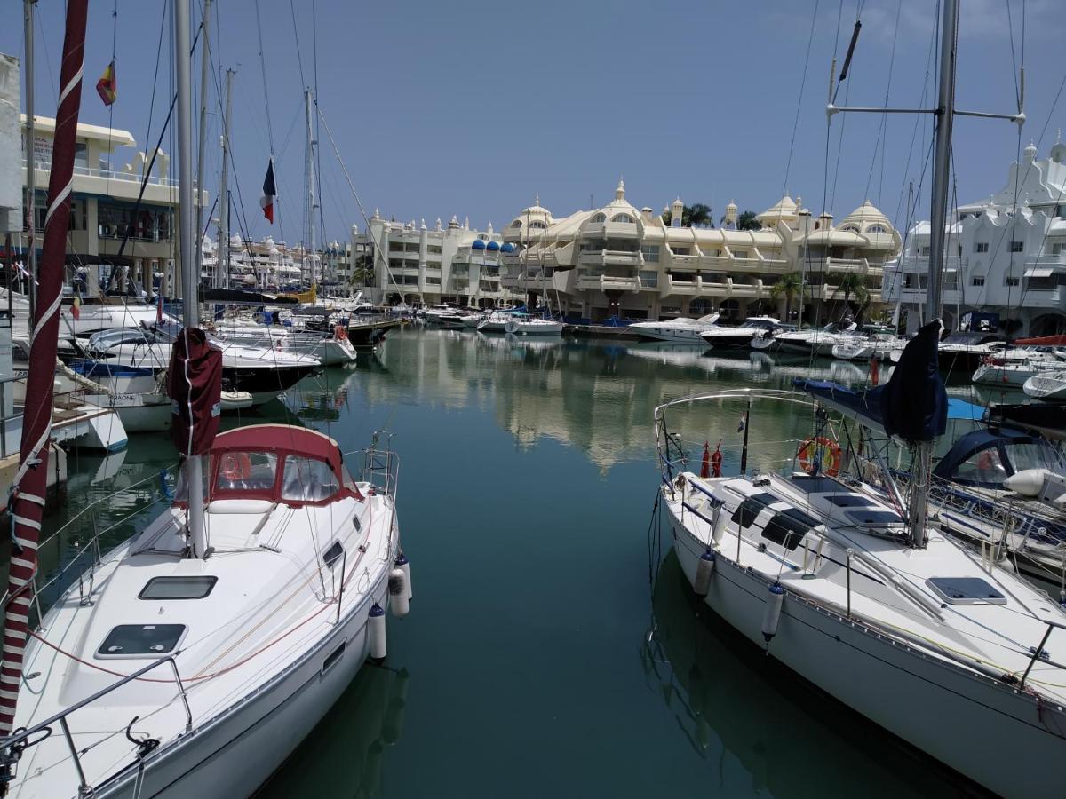 2Bdr Sunny Apartment With Pool And Private Parking In Benalmádena Eksteriør billede