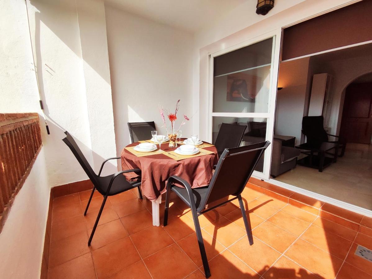 2Bdr Sunny Apartment With Pool And Private Parking In Benalmádena Eksteriør billede