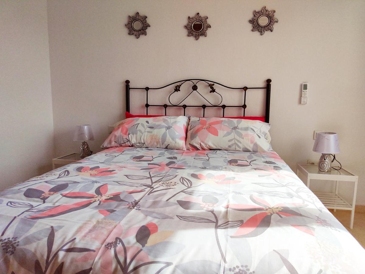 2Bdr Sunny Apartment With Pool And Private Parking In Benalmádena Eksteriør billede