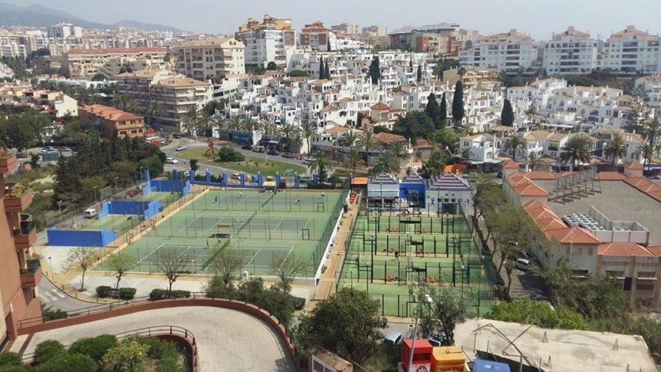 2Bdr Sunny Apartment With Pool And Private Parking In Benalmádena Eksteriør billede