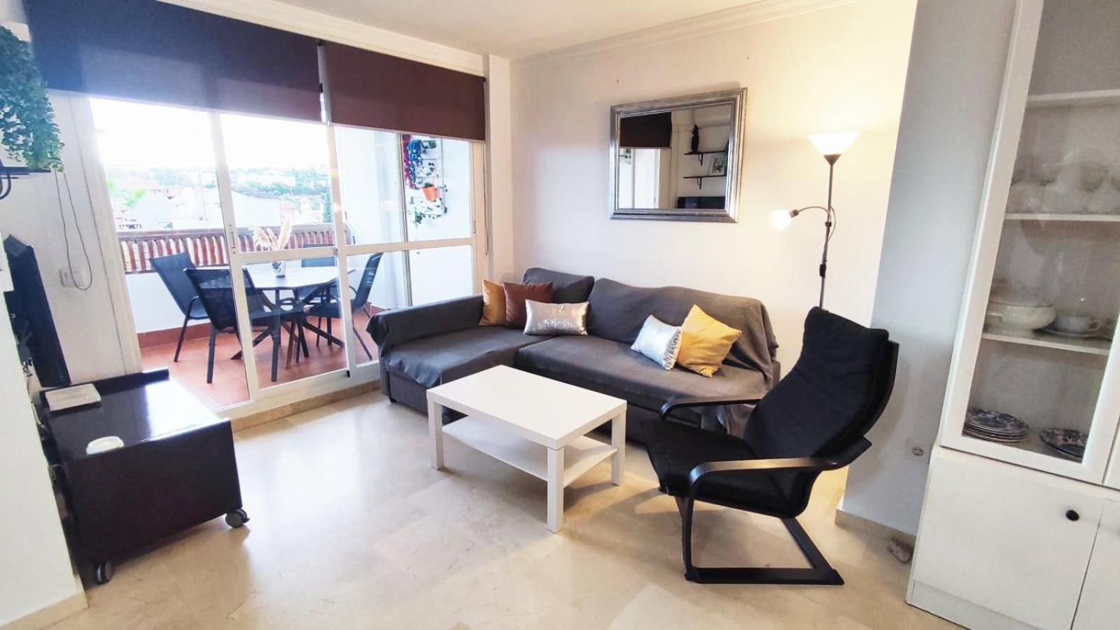 2Bdr Sunny Apartment With Pool And Private Parking In Benalmádena Eksteriør billede